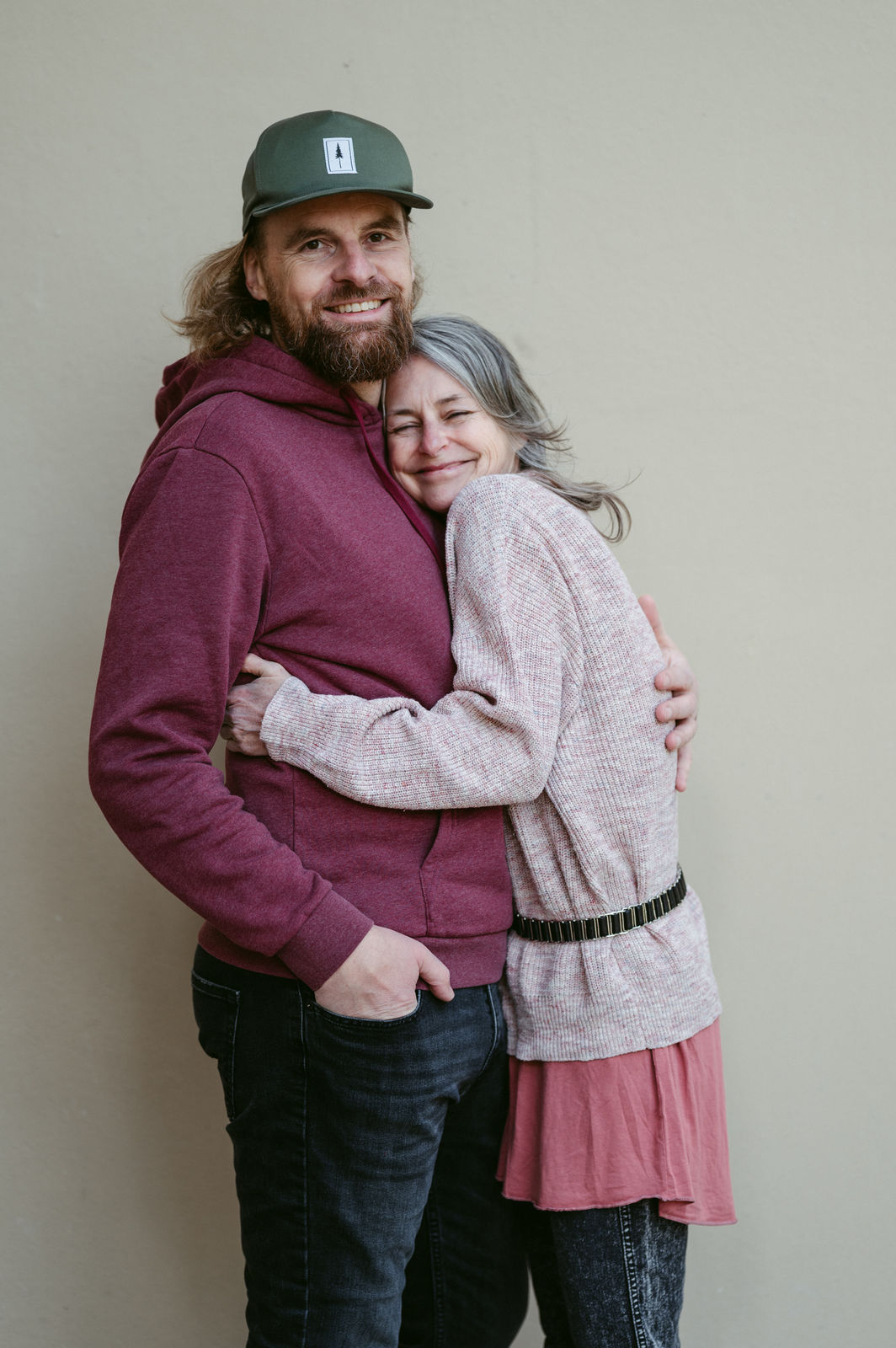 Barbara und Hanspeter umarmend